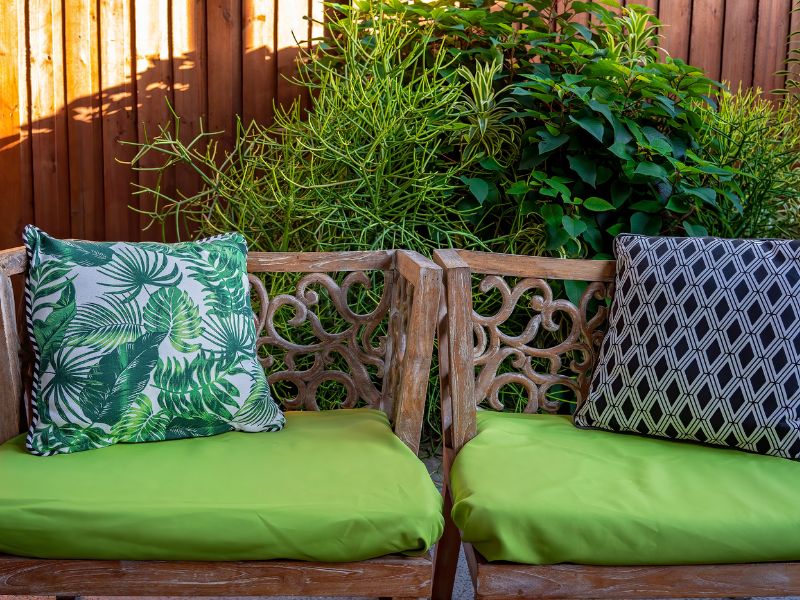 Jak nowoczesne maszyny wspierają pielęgnację ogrodu i przestrzeń relaksu?